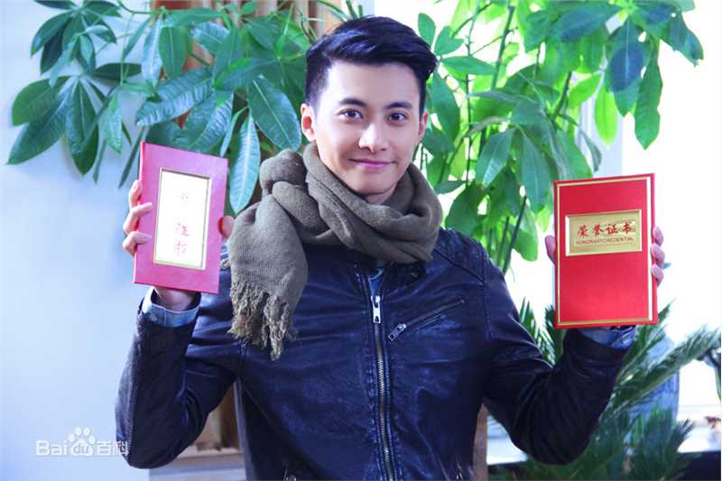 萧浩冉精选片场拍图册