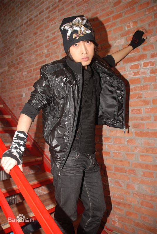 张梓宸生活照片前后照片