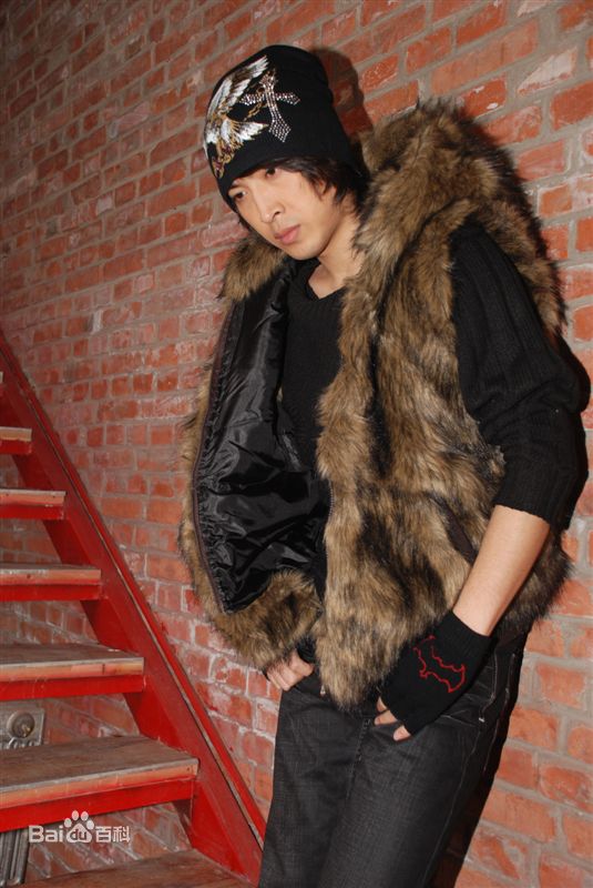 张梓宸生活照片前后照片