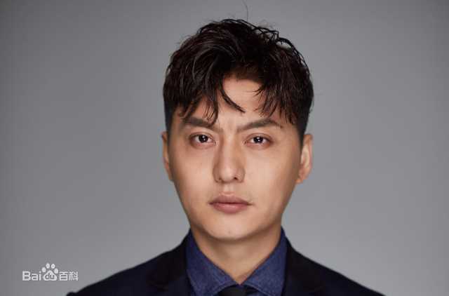 最优质侯京健生活照