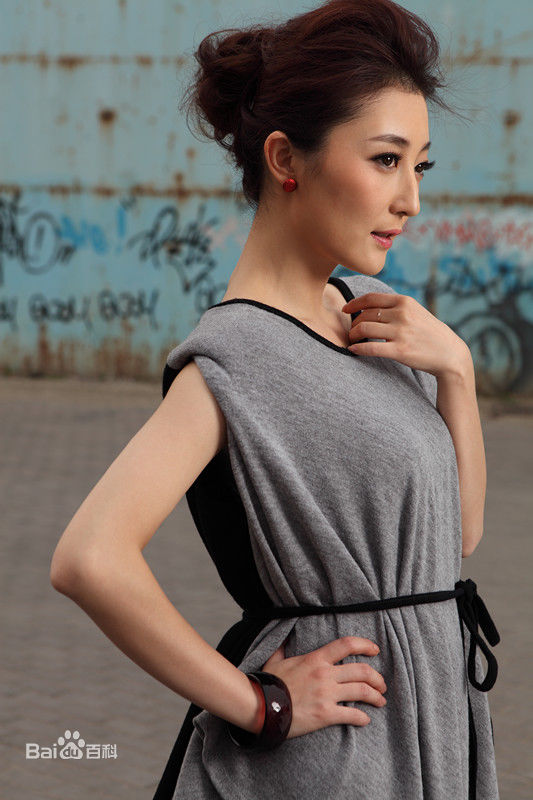 最新孙亚男性感图片