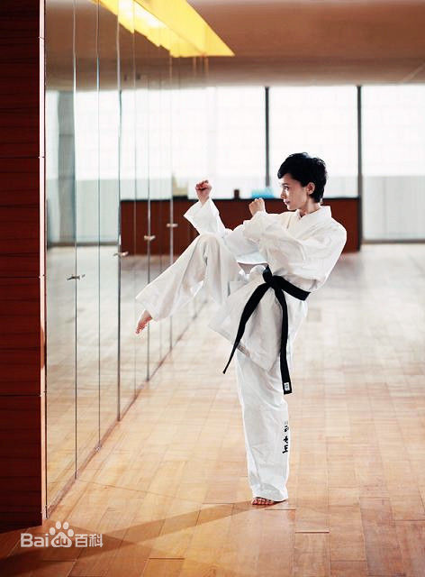 刘钇彤(yita)高清杂志拍摄照片图集