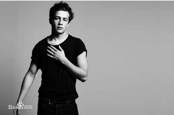 高清迈克尔·安格拉诺(Michael Anthony Angarano)图片