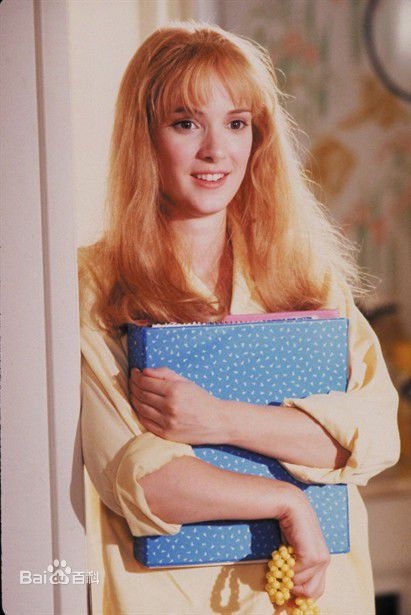 薇诺娜·瑞德(Winona Ryder)《剪刀手爱德华》最优质剧照