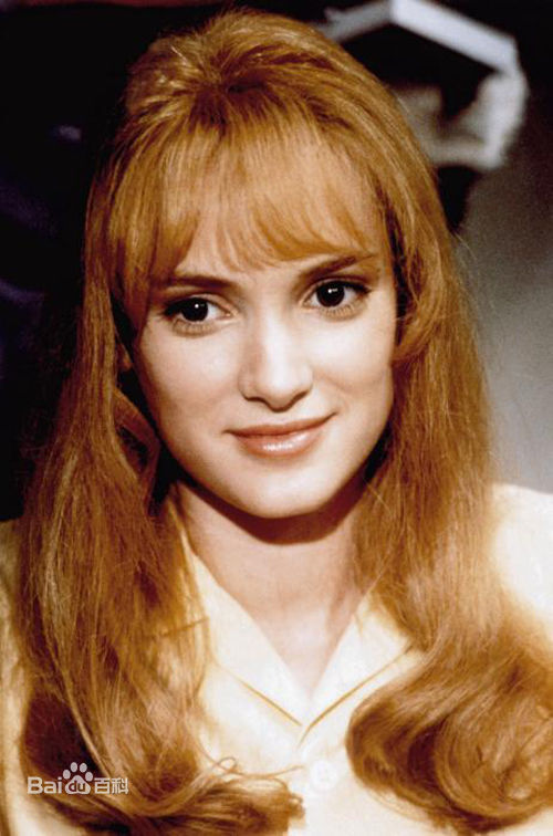 薇诺娜·瑞德(Winona Ryder)《剪刀手爱德华》最优质剧照