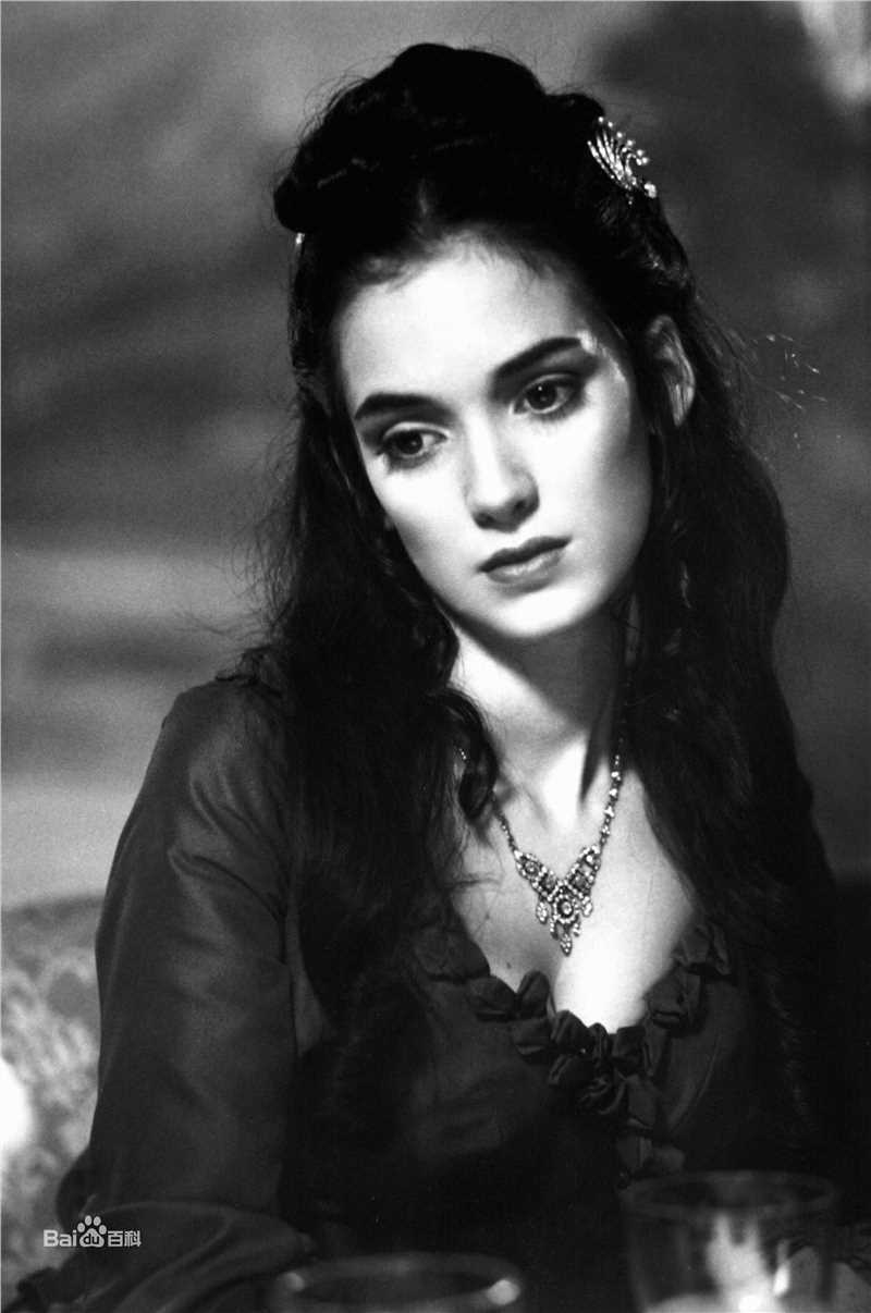 薇诺娜·瑞德(Winona Ryder)《惊情四百年》剧照