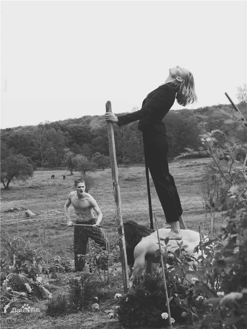 最新莉莉·索博斯基(Leelee Sobieski)精彩图册