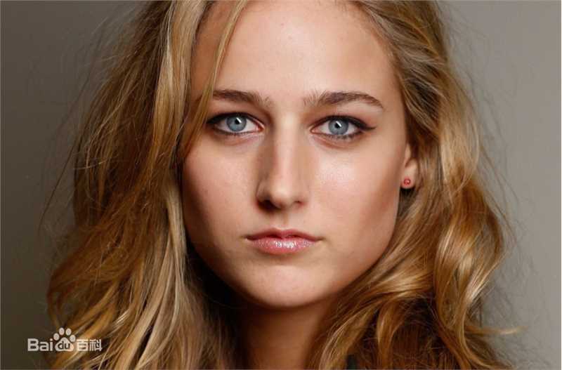 莉莉·索博斯基(Leelee Sobieski)前后照片
