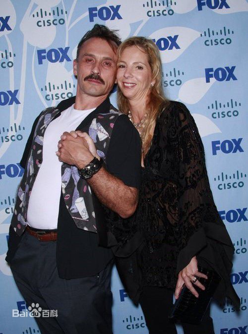 罗伯特·克耐普(Robert Knepper)生活照性感图片壁纸