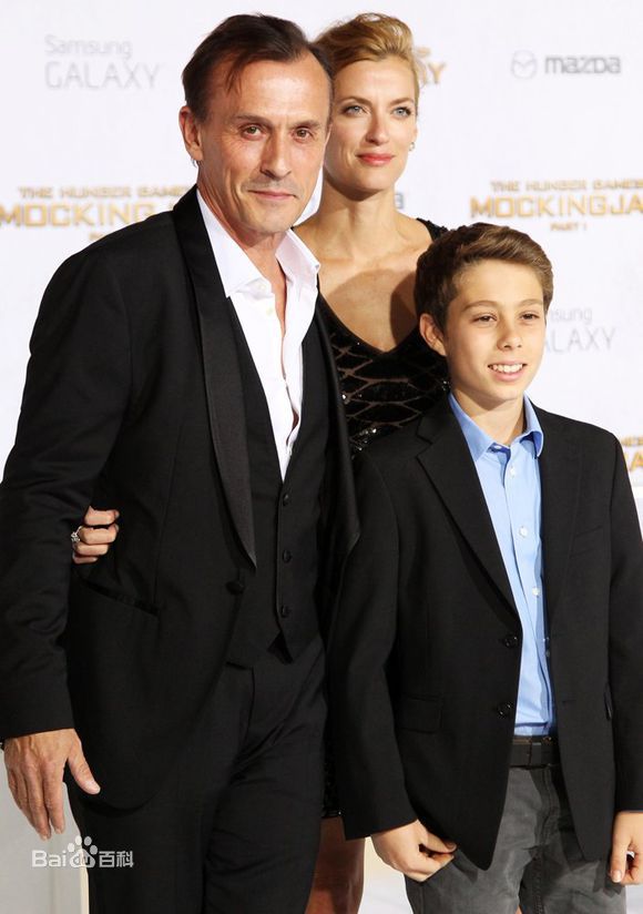 罗伯特·克耐普(Robert Knepper)生活照性感图片壁纸