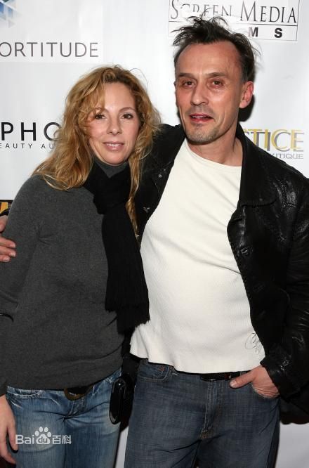 罗伯特·克耐普(Robert Knepper)生活照性感图片壁纸