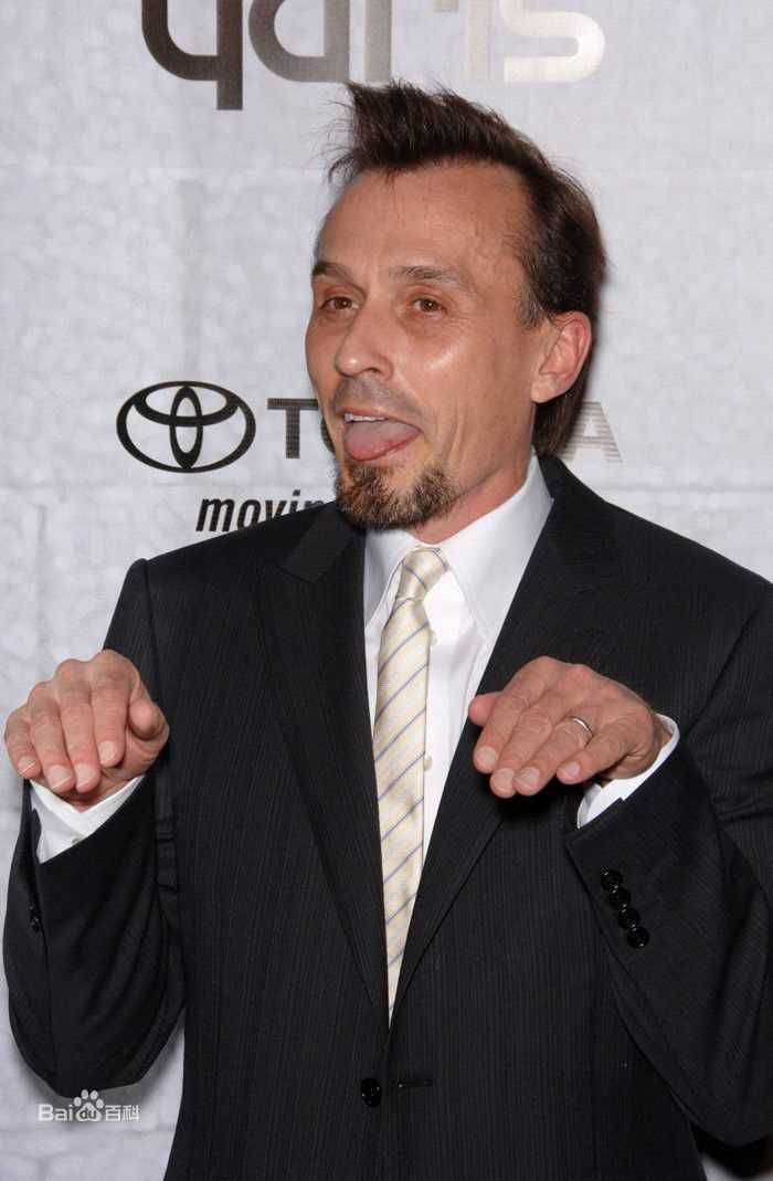 罗伯特·克耐普(Robert Knepper)生活照性感图片壁纸