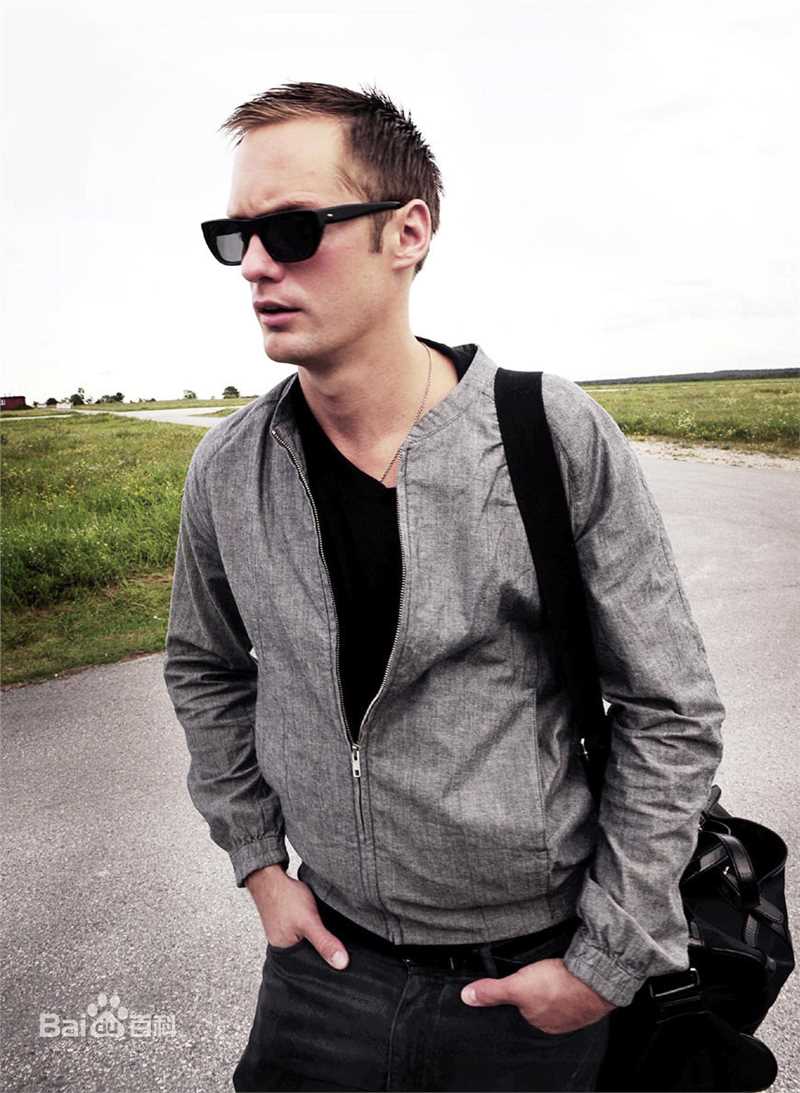 最优质亚历山大·斯卡斯加德(Alexander Skarsgard)精彩图册