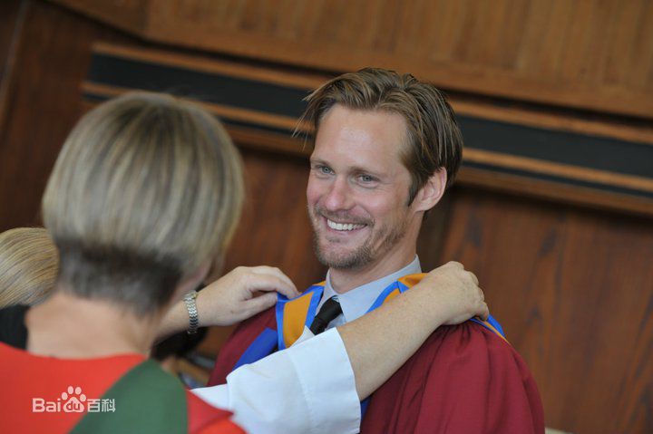 最全亚历山大·斯卡斯加德(Alexander Skarsgard)精彩图册