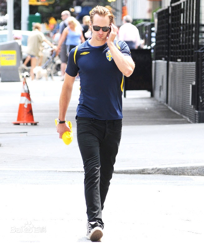 最全亚历山大·斯卡斯加德(Alexander Skarsgard)精彩图册