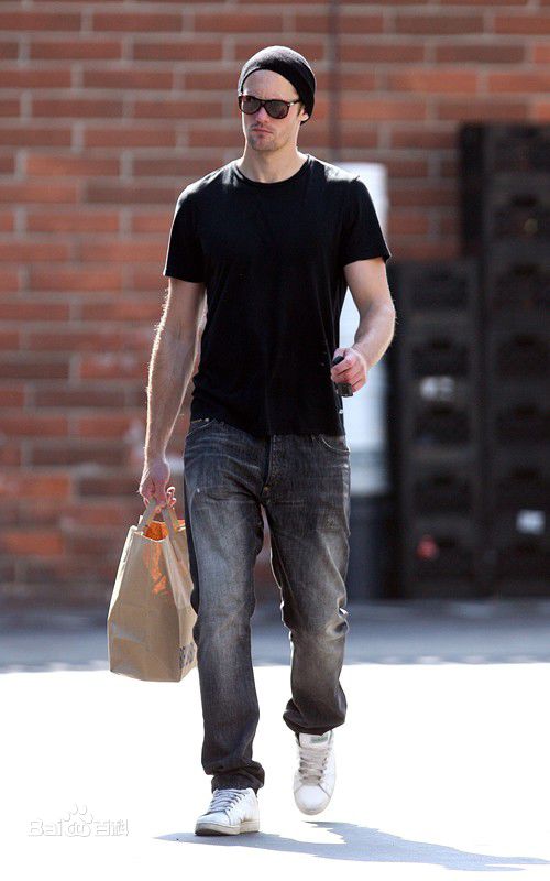 最优质亚历山大·斯卡斯加德(Alexander Skarsgard)精彩图册