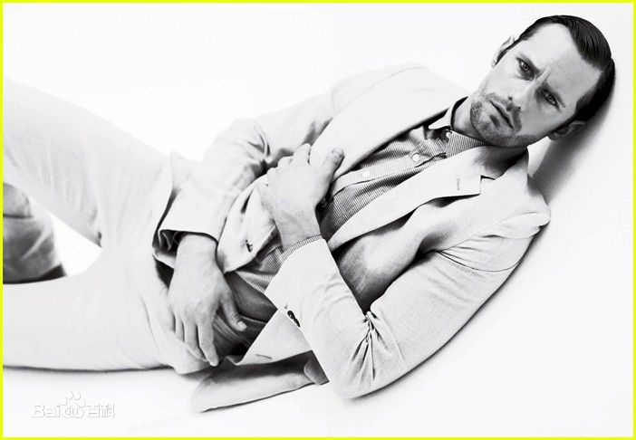 精选亚历山大·斯卡斯加德(Alexander Skarsgard)精彩图册