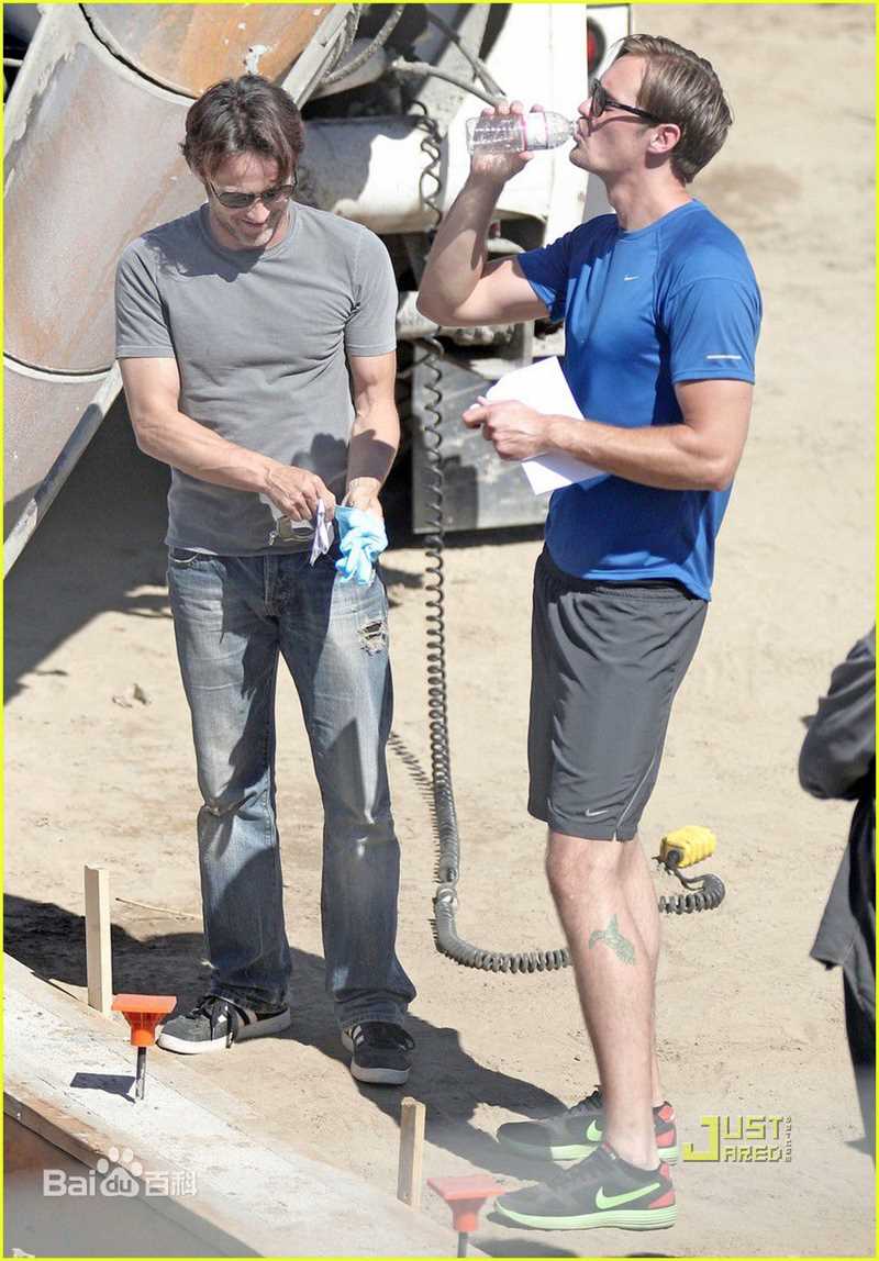 精选亚历山大·斯卡斯加德(Alexander Skarsgard)精彩图册