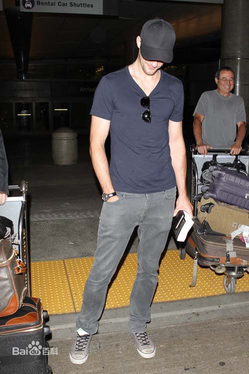 精选亚历山大·斯卡斯加德(Alexander Skarsgard)精彩图册