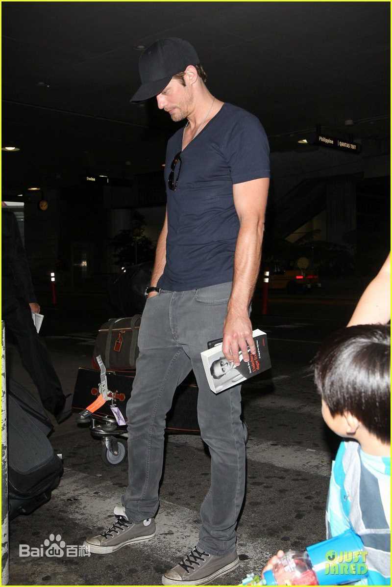 亚历山大·斯卡斯加德(Alexander Skarsgard)精彩图册