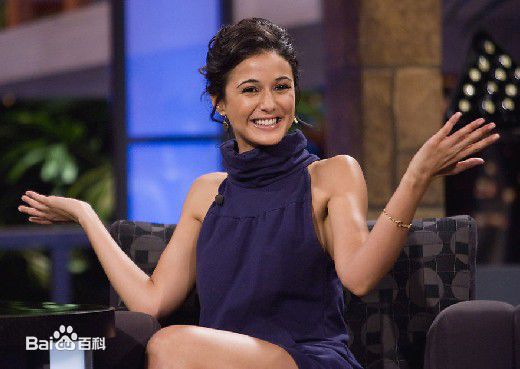 埃曼纽尔·施莱琪(Emmanuelle Chriqui)前后照片