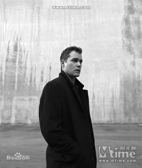 雷·利奥塔(Ray Liotta)生活照