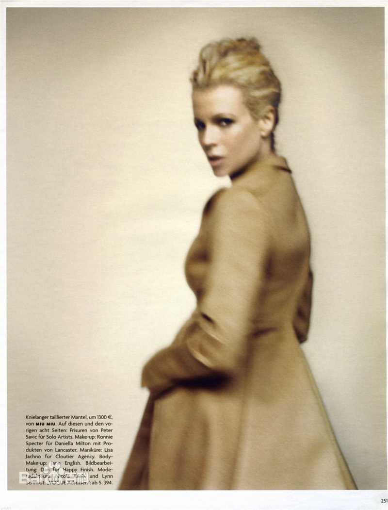 金·贝辛格(Kim Basinger)精彩图册