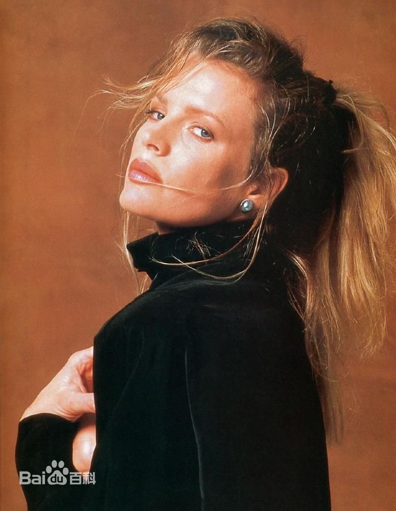 金·贝辛格(Kim Basinger)精彩图册