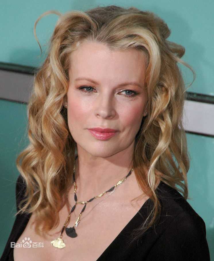 金·贝辛格(Kim Basinger)前后照片