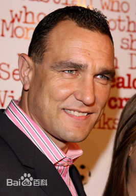 维尼·琼斯(Vinnie Jones)前后照片