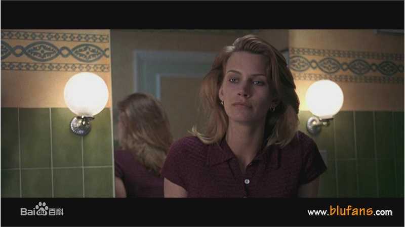 最新娜塔莎·亨斯屈奇(Natasha Henstridge)精彩图册