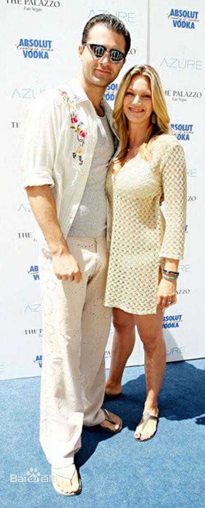 最新娜塔莎·亨斯屈奇(Natasha Henstridge)精彩图册