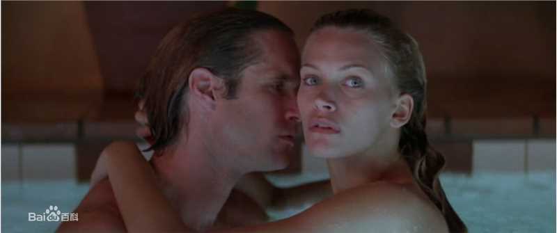 精选娜塔莎·亨斯屈奇(Natasha Henstridge)精彩图册