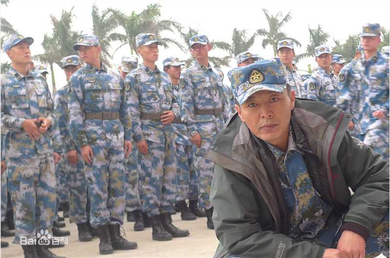 最新王强在《火蓝刀锋》龙百川中的壁纸