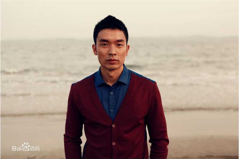 最新周博文(JOHNNY)在电影《枫树街33号》中的壁纸