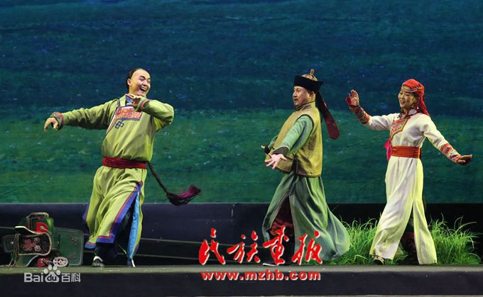 霍尔查在《尹湛纳希》中的