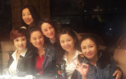 蒋竹青出席活动照素颜照相册