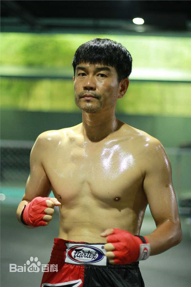 齐志2010-2013年人物图壁纸壁纸