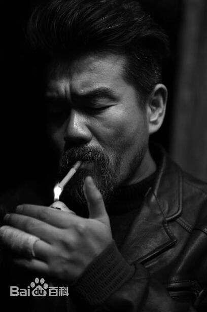 齐志《红衣男孩》最优质剧照