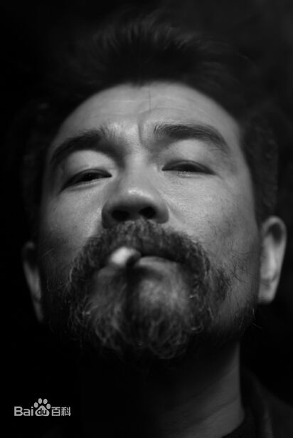 齐志《红衣男孩》最优质剧照