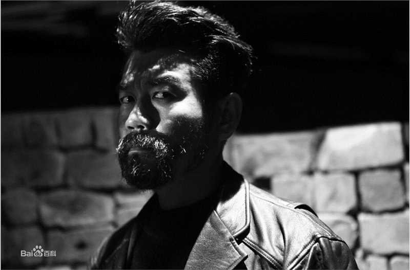 齐志《红衣男孩》最优质剧照