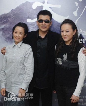 耐安出席活动壁纸壁纸