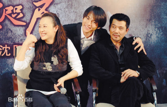 耐安出席活动壁纸壁纸