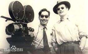 朱今明在创作中图片图集