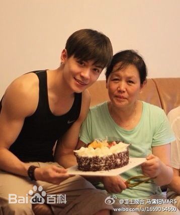 马雪阳(Mars)生活照素颜照相册