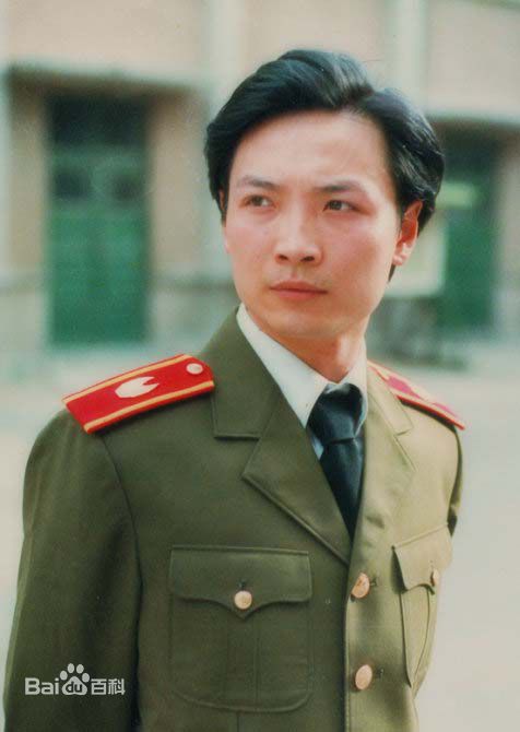 最新尹大为性感图片