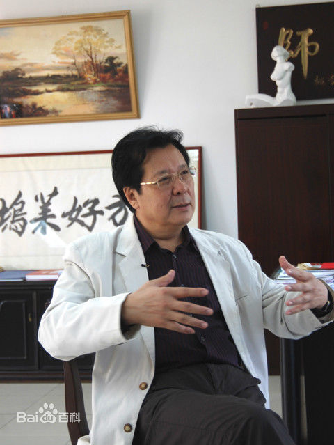 孙彦军日常照图片图册