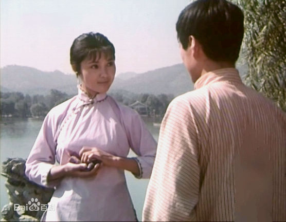 姜黎黎影视中的性感图片图集