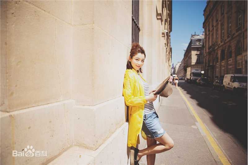 高晓菲(Sophie) 巴黎街拍前后照片
