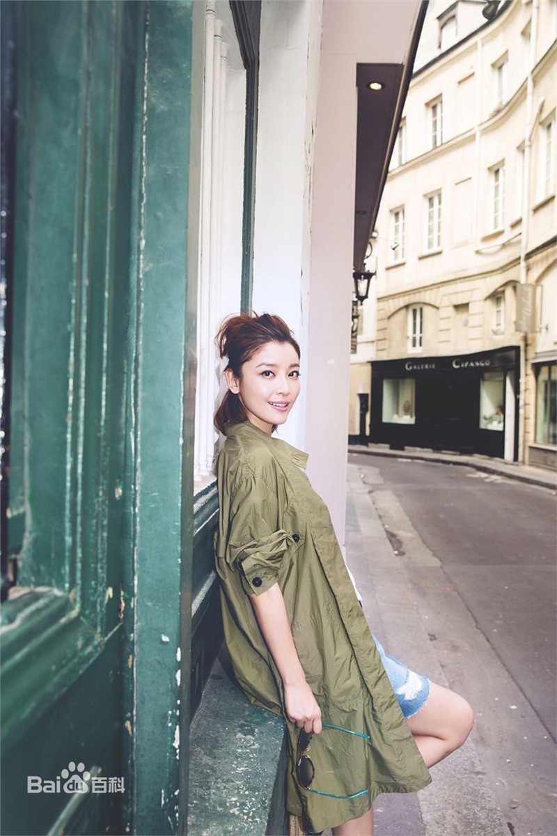 高晓菲(Sophie) 巴黎街拍前后照片